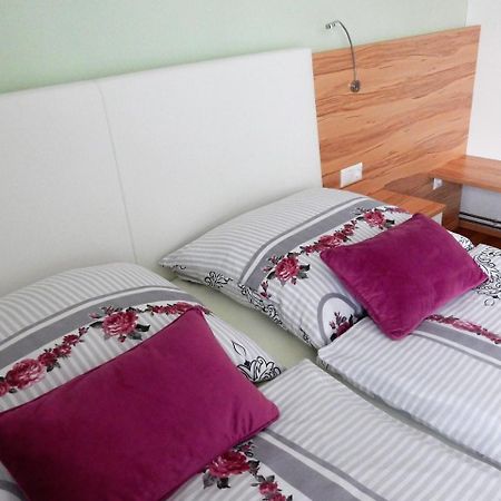 Fruehstueckspension Lach Bed & Breakfast Eberndorf Екстериор снимка