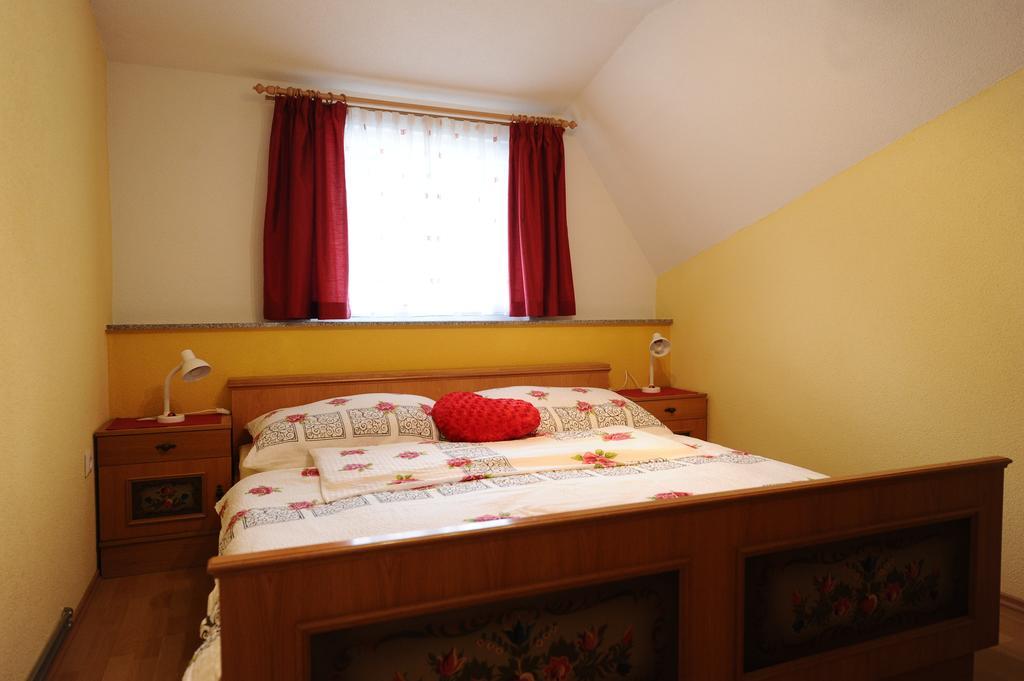 Fruehstueckspension Lach Bed & Breakfast Eberndorf Стая снимка