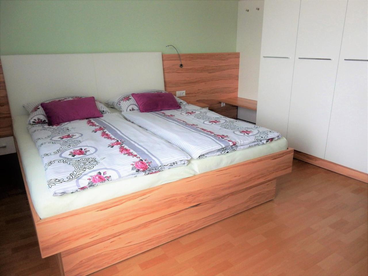 Fruehstueckspension Lach Bed & Breakfast Eberndorf Екстериор снимка